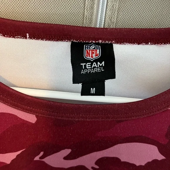 NFL Retired Print, Washington Redskins, Red Cammo, Size Medium - Picture 3 of 8